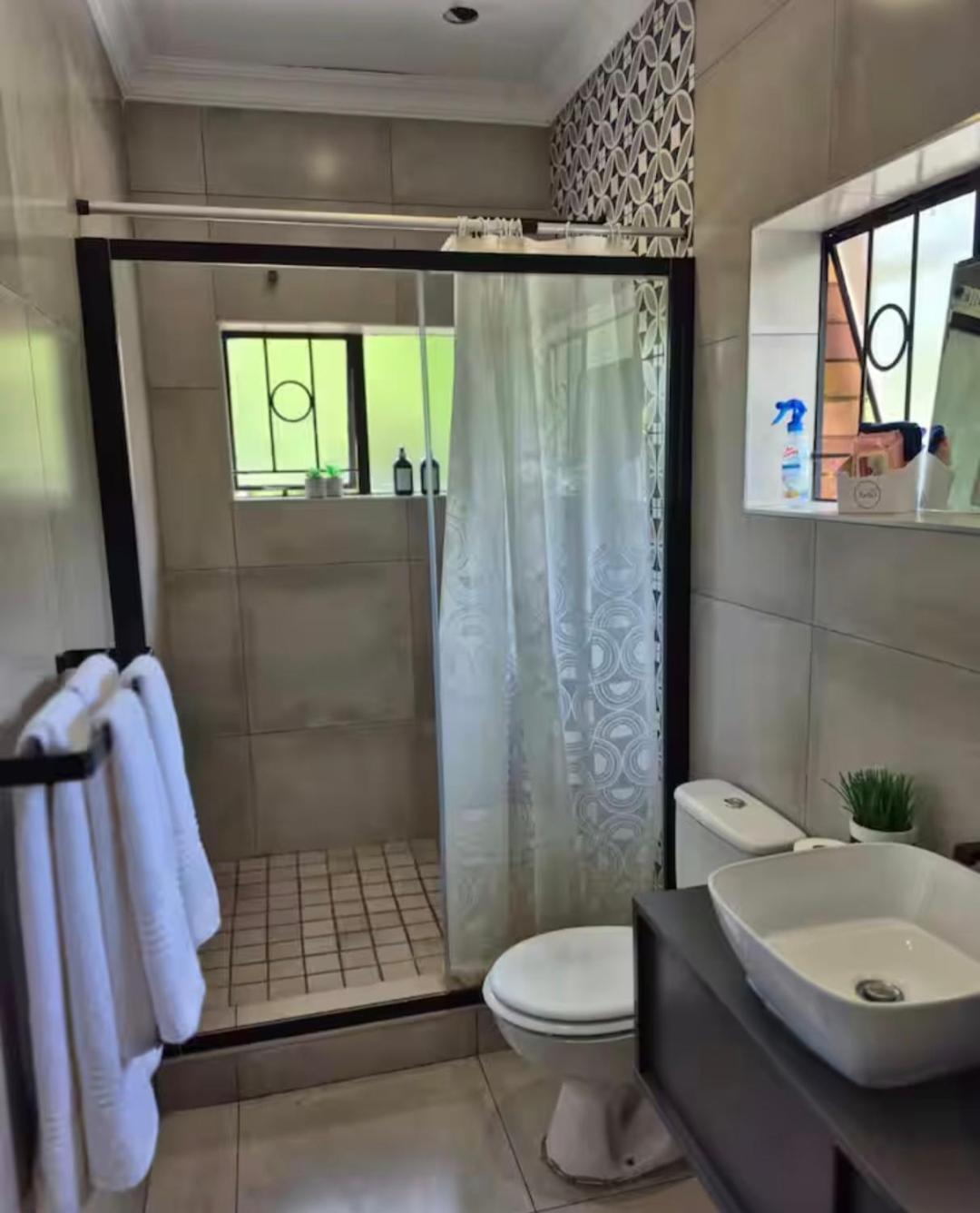 The Mighty Sleep Apartment Pretoria Bagian luar foto